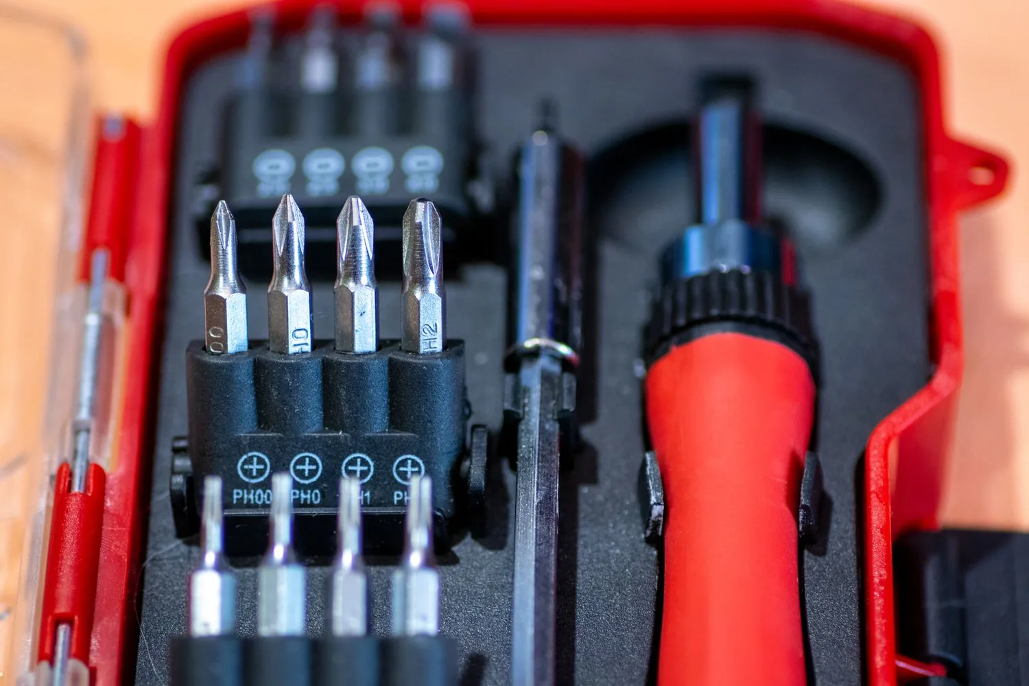 Locksmith at work in Rowlett